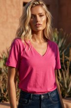 Blond Hour - Perfect v neck Tshirt - Cerise
