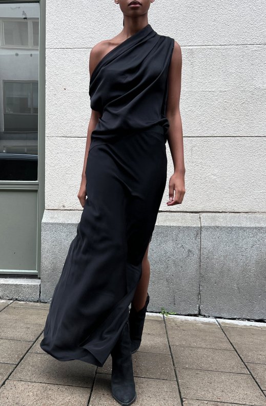 Ahlvar Gallery - Lana Silk Tank Black