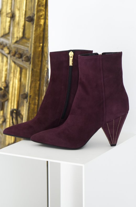 A Pair - Trendy Witch Heel Bordeaux 