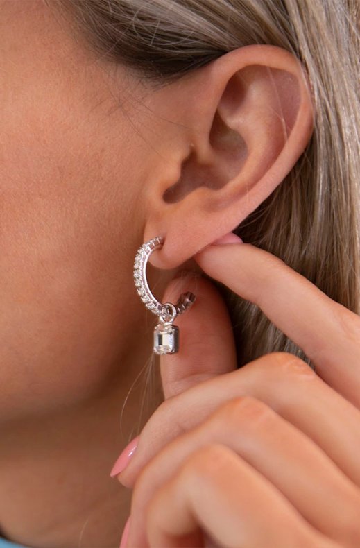 Caroline Svedbom - Emilia Loop Earrring - Rhodium Crystal