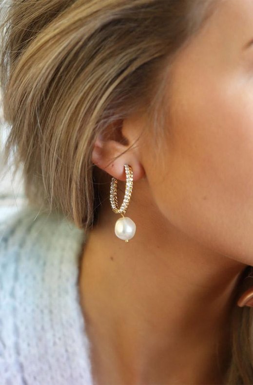 Caroline Svedbom - Kaia Pearl Earring - Rhodium Crystal