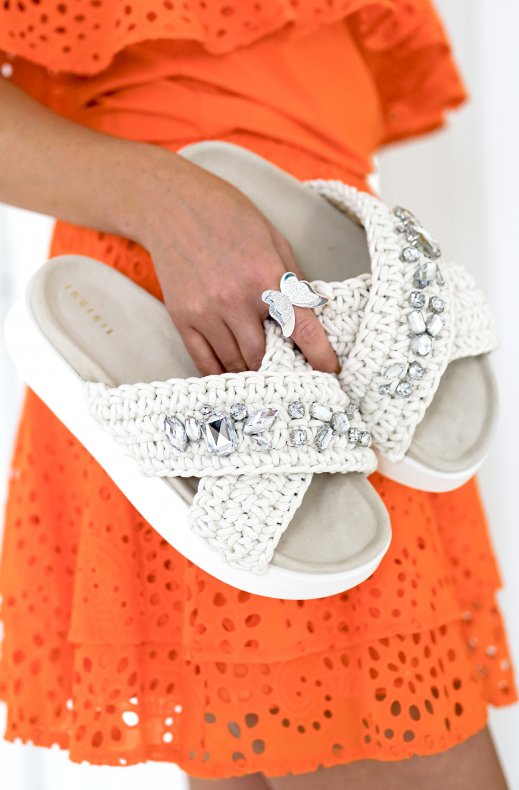 Inuikii - Woven stone Platform - True White