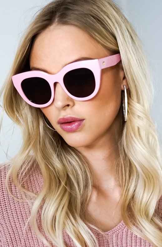 Le SPecs Le Hitz Air Heart Limited Edition . Candy Pink with Smokey Brown Mono Lens