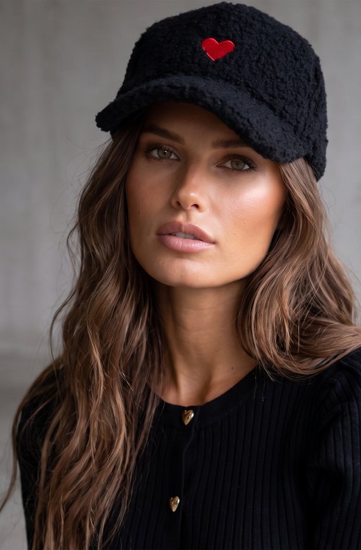 Mixed Brands - Fluffy Heart Cap CM50210 - Black
