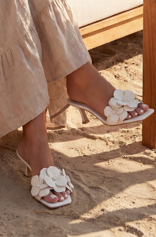Mixed Brands - Heeled Mule with Flowers H8-1128H - Beige