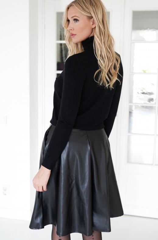 Mixed Brands - Flared Faux Leather skirt 7613 - Black