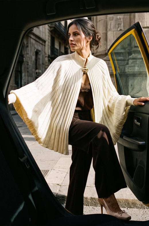 Mixed Brands - Plisse Poncho 06JS41 - Ecru
