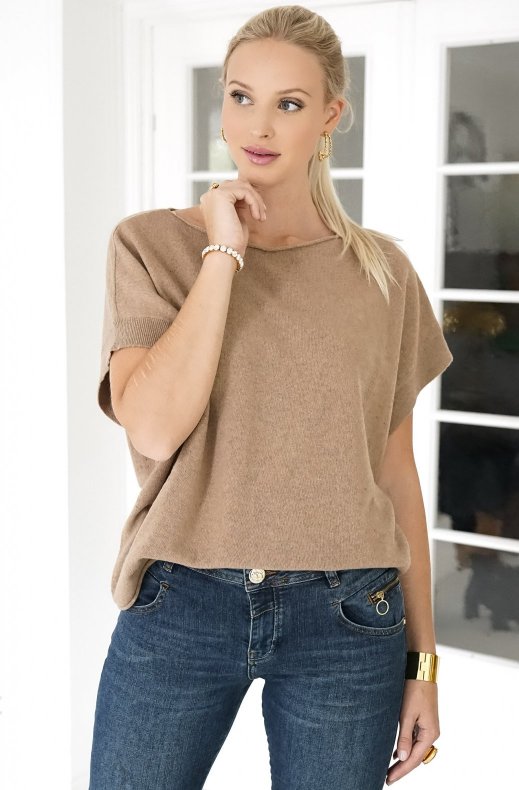 Re-branded Cashmere - Gilet Top -Desert
