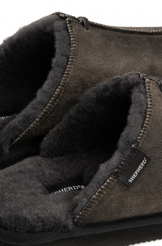 Shepherd of Sweden - Hugo Tofflor Matt Black