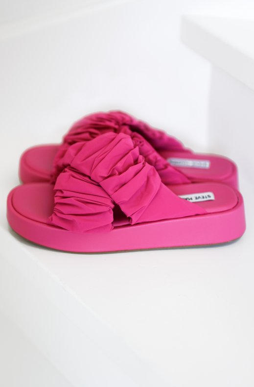 Steve Madden - Bellshore Sandals Fuchsia