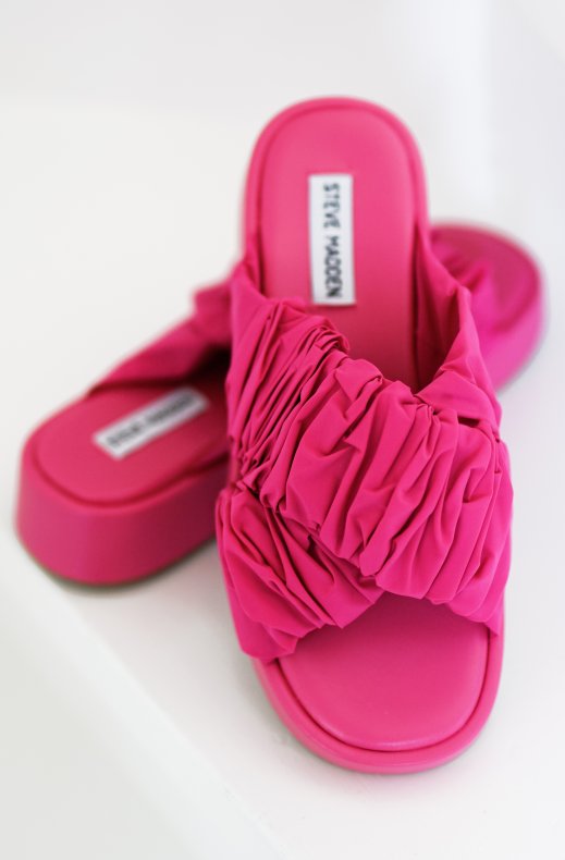 Steve Madden - Bellshore Sandals Fuchsia